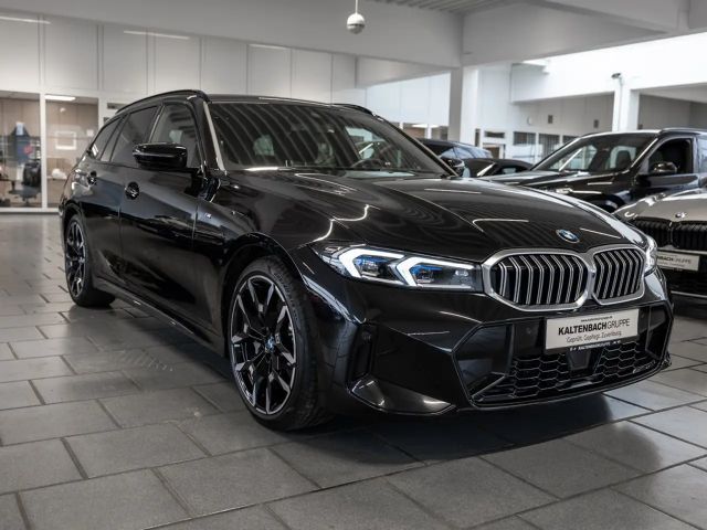 BMW 330 330d M-Sport Touring xDrive