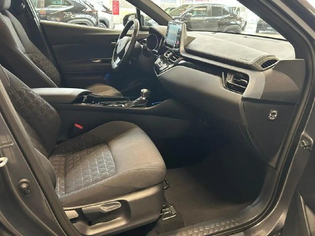 Toyota C-HR Hybride Team D