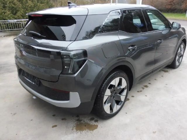 Ford Explorer Premium RWD