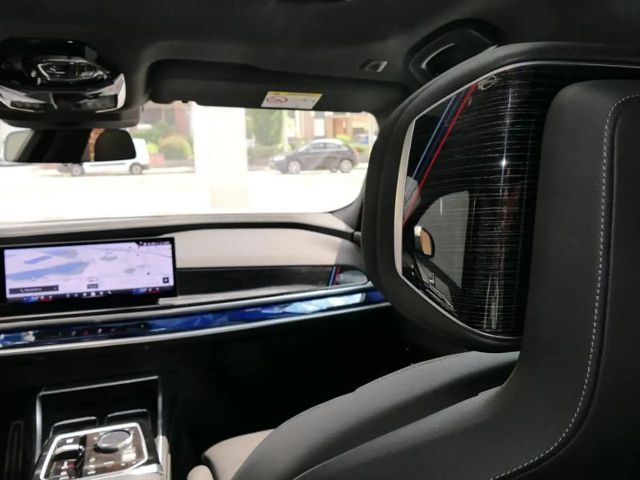 BMW 750 M-Sport Sedan xDrive