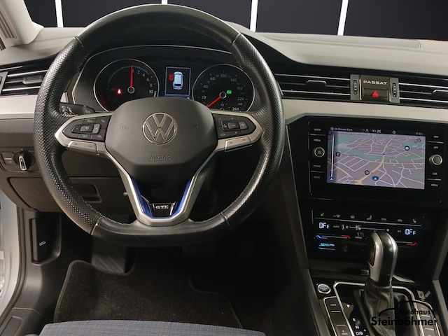 Volkswagen Passat GTE Variant