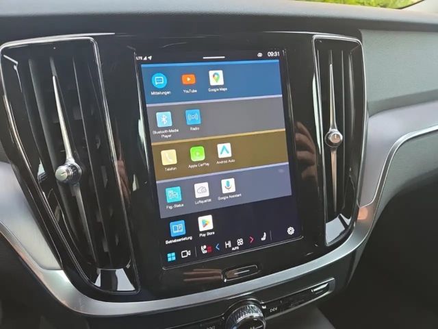 Volvo V60 AWD Core Hybrid T6