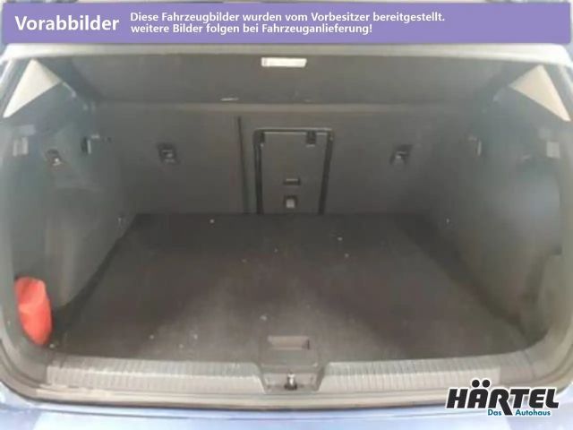 Volkswagen Golf 1.5 eTSI DSG