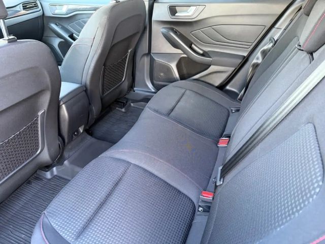 Ford Focus EcoBoost ST Line