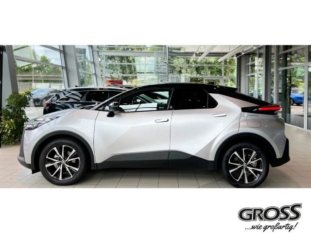 Toyota C-HR Team D