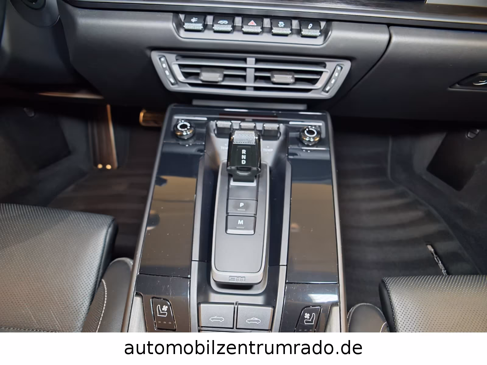 Porsche 911 992 Cabriolet GTS