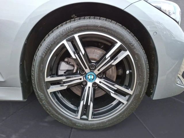 BMW 320 320e M-Sport Touring