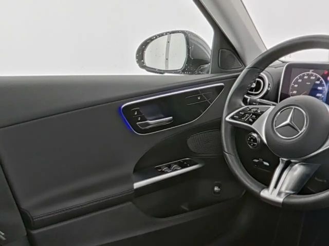 Mercedes-Benz C 180 AVANTGARDE Sedan