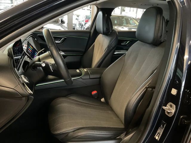 Mercedes-Benz E 220 AVANTGARDE E 220 d Estate