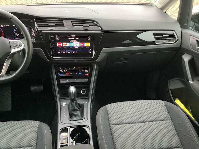 Volkswagen Touran 1.5 TSI DSG R-Line