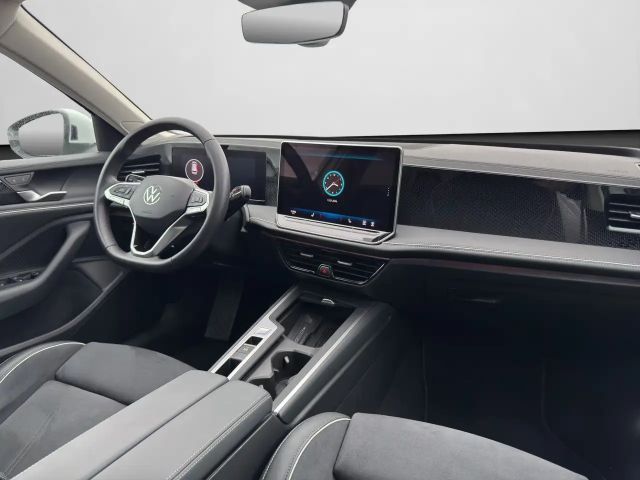 Volkswagen Passat 1.5 eTSI Business DSG Variant