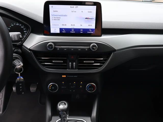 Ford Focus Cool & Connect