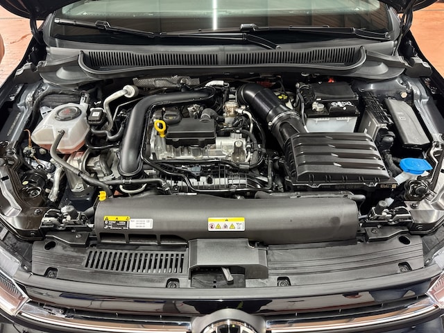 Volkswagen Polo 1.0 TSI DSG IQ.Drive R-Line