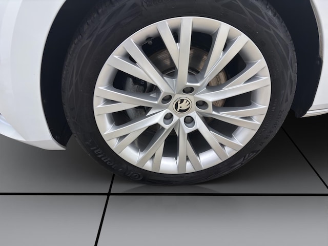 Skoda Superb 2.0 TDI Combi Style Style