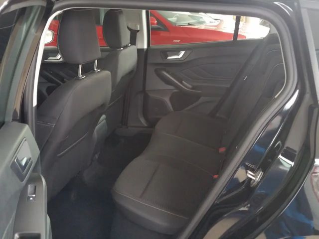 Ford Focus Titanium Wagon