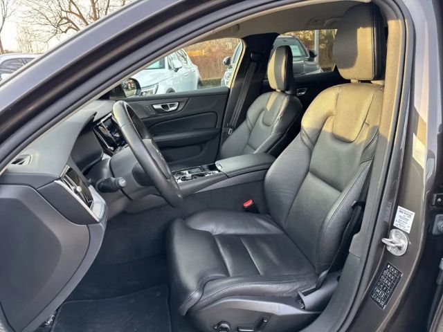 Volvo V60 AWD Dark Hybrid Plus