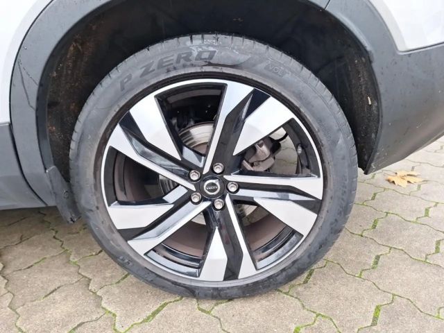 Volvo XC40 Dark Plus