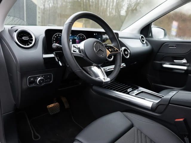 Mercedes-Benz B 220 B 220 d Progressive