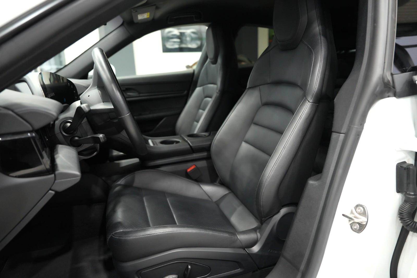 Porsche Taycan *SOUND-PACKAGE+*DAB+*360°*LED*LM"20"*