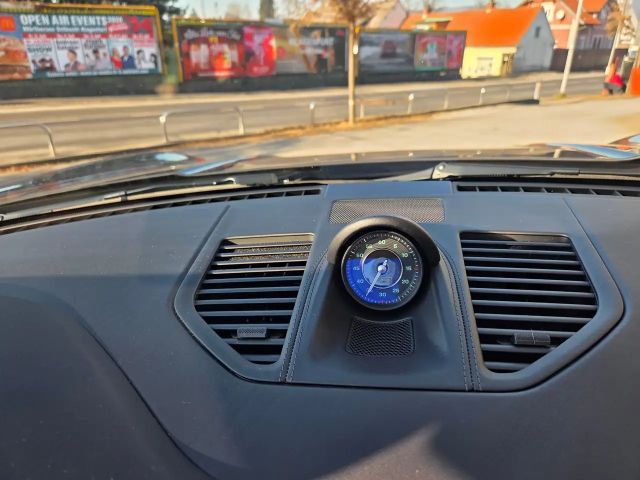 Porsche 992 4 Cabrio S Targa