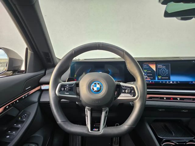 BMW i5 eDrive40