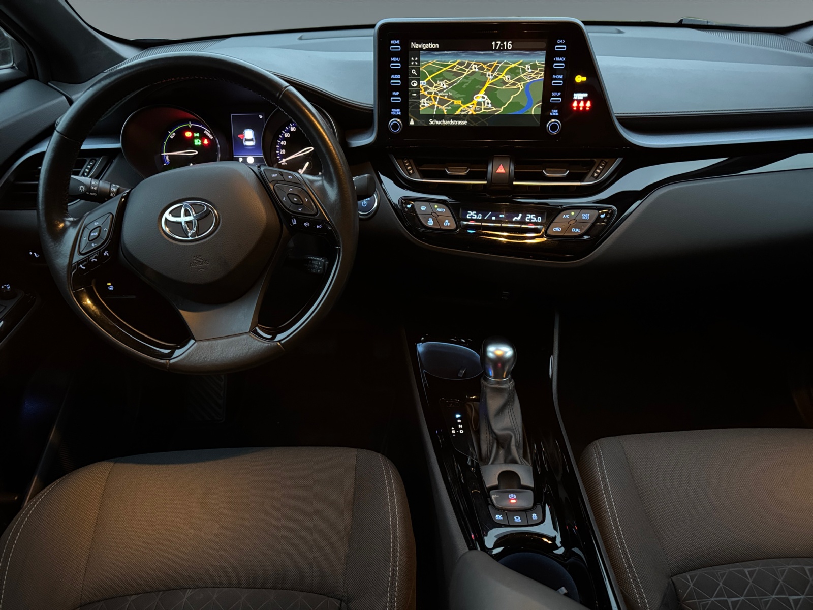 Toyota C-HR Plus