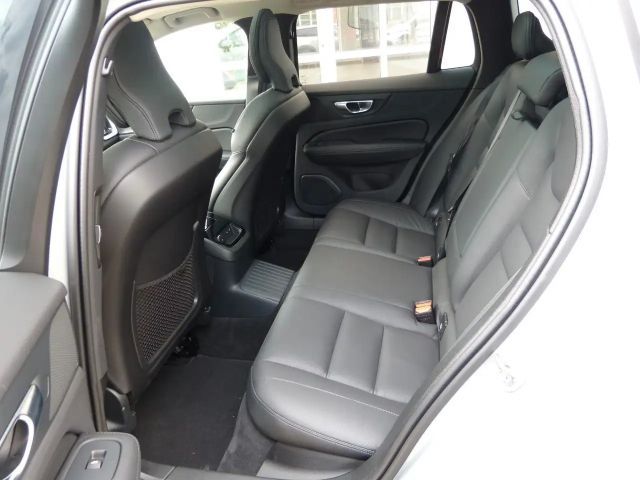 Volvo V60 AWD Dark Hybrid Ultra