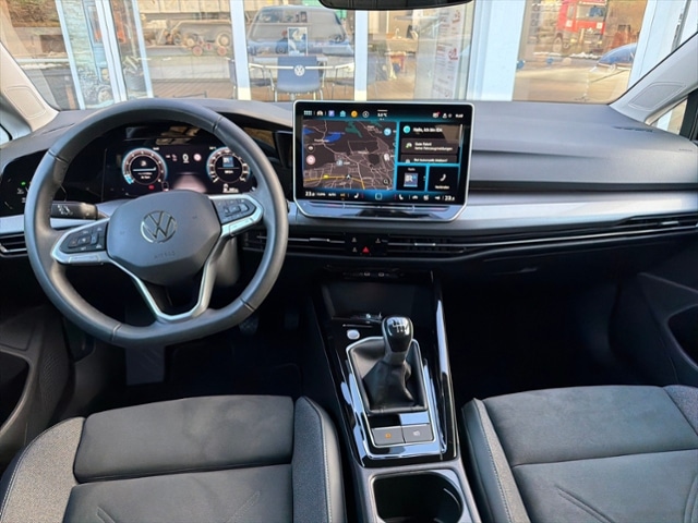 Volkswagen Golf 1.5 TSI Golf VIII IQ.Drive