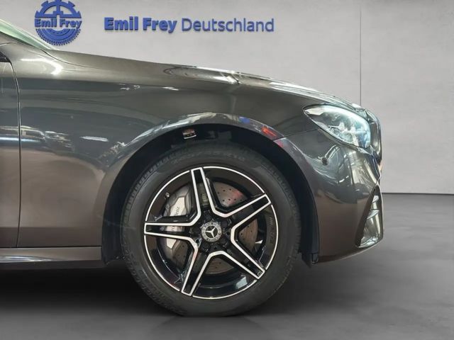 Mercedes-Benz E 300 E 300 e