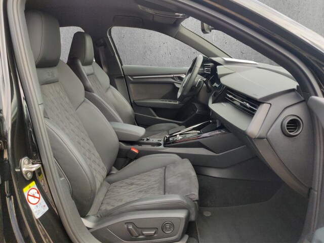 Audi RS3 Quattro S-Tronic Sedan