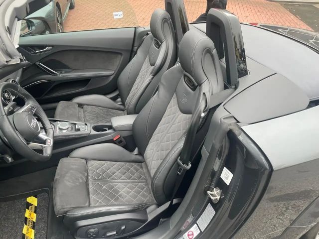Audi TT 40 TFSI Cabriolet S-Line