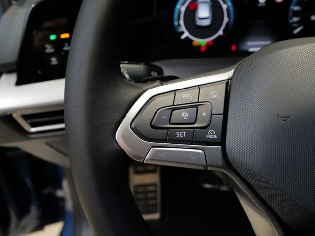 Volkswagen Golf 1.5 eTSI DSG Golf VIII