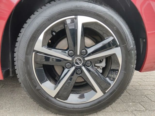 Opel Astra 1.2 Turbo Edition