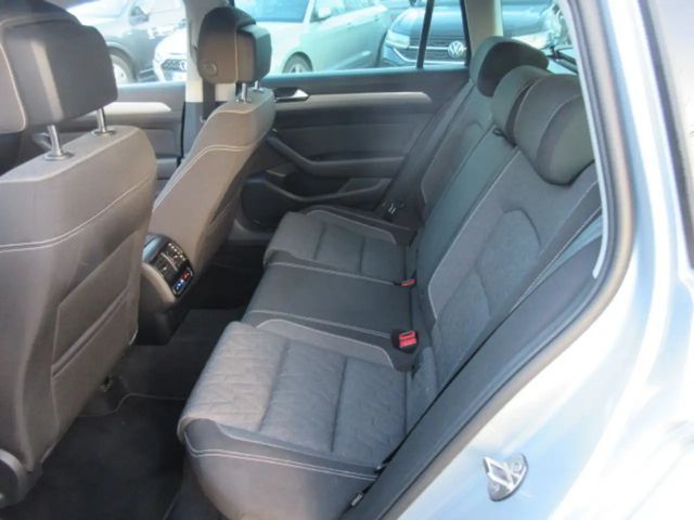 Volkswagen Passat 2.0 TDI Business DSG Variant