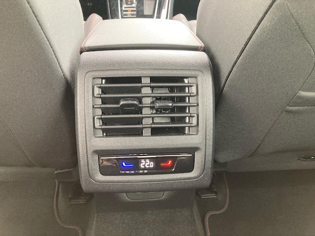 Volkswagen Golf 2.0 TSI DSG Golf VIII