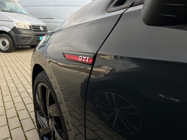 Volkswagen Golf 2.0 TSI Golf VIII