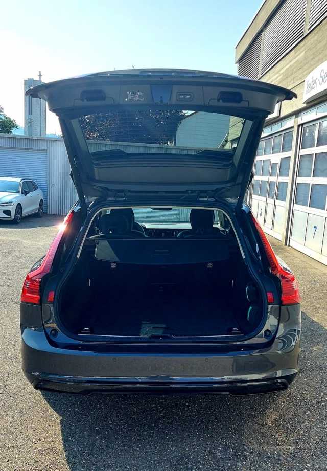Volvo V90 Dark Plus