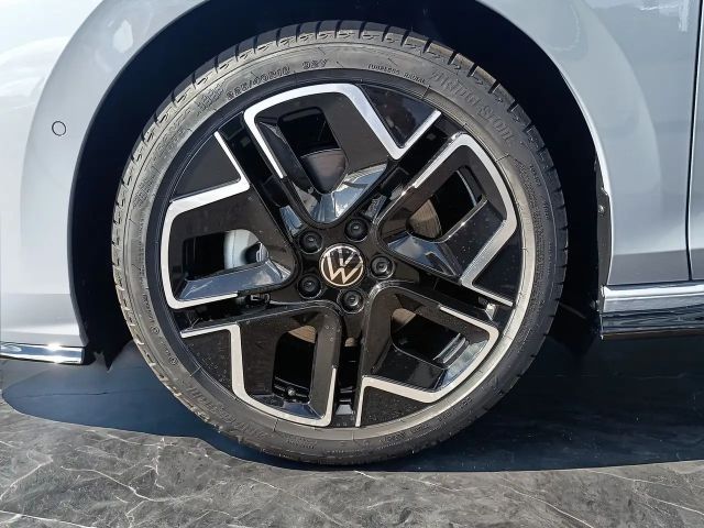 Volkswagen Golf R-Line Variant