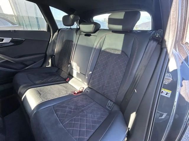 Audi A4 45 TFSI Quattro S-Line