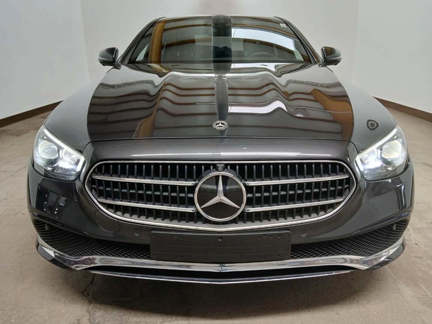 Mercedes-Benz E 220 Sedan