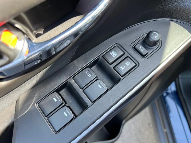 Suzuki S-Cross Flash