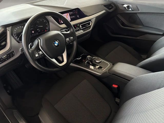 BMW 118 118d Sedan