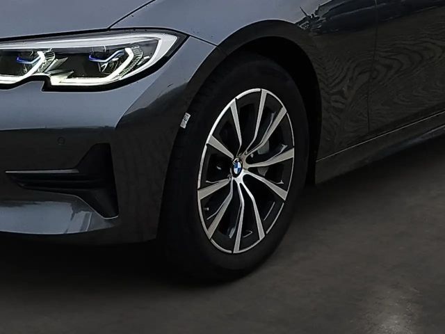 BMW 330 330i Sport Line Touring xDrive