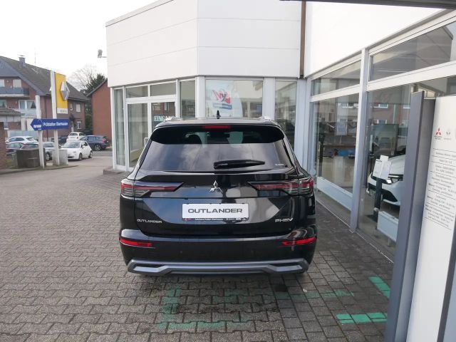 Mitsubishi Outlander PHEV