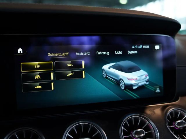 Mercedes-Benz E 220 AMG Line Cabriolet E 220 d