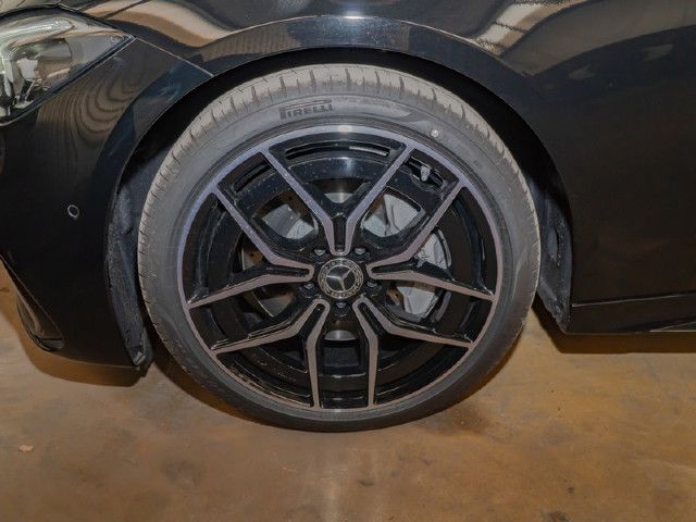 Mercedes-Benz C 200 AMG Line Sedan