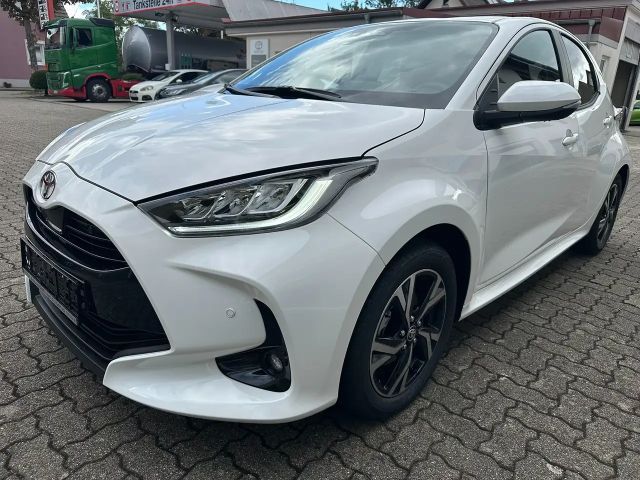 Toyota Yaris Active Hatchback Hybride