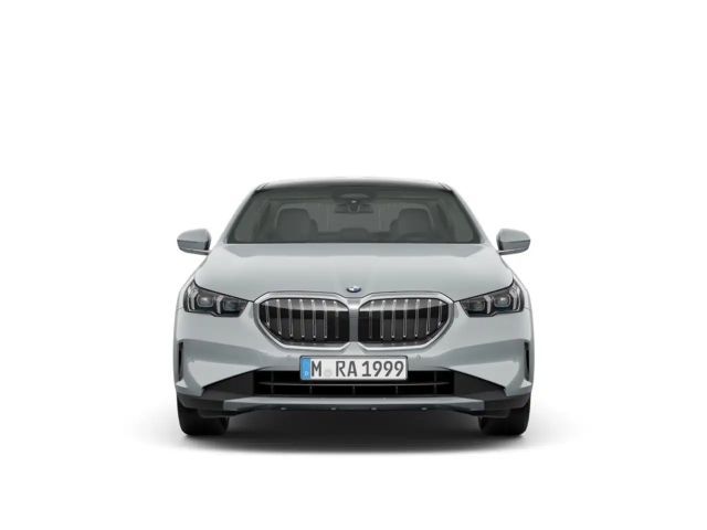 BMW 520 520i M-Sport Sedan