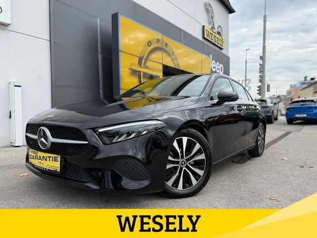 Mercedes-Benz A 180 A 180 d