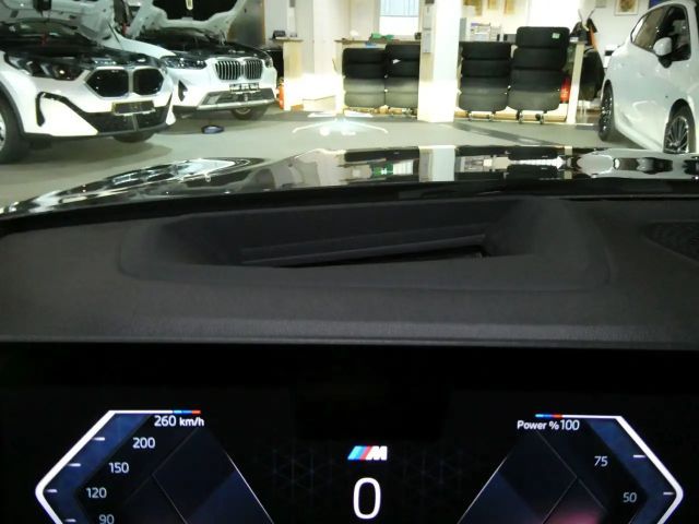 BMW 320 320i M-Sport Sedan